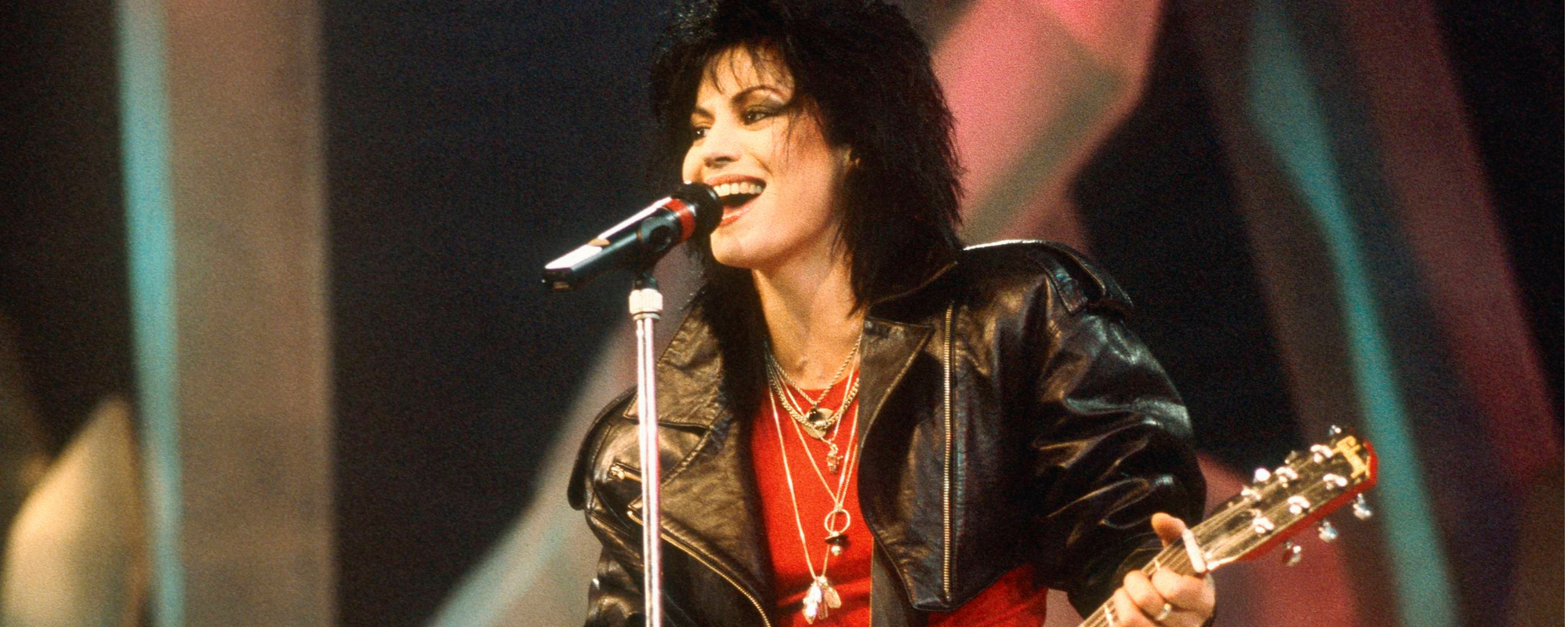 3 Killer Underrated Guitar Riffs From Joan Jett