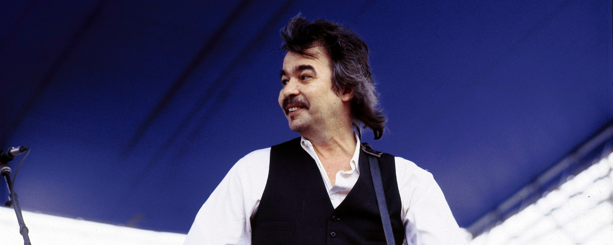 How John Prine Would Beautifully Yet Somberly Introduce “Angel From Montgomery” to His Audience