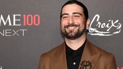 Noah Kahan will be the musical guest on Saturday Night Live tonight