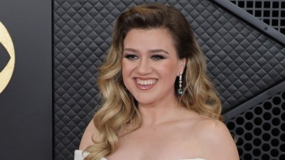 Fans Call for Kelly Clarkson Country Album After Powerful Performance