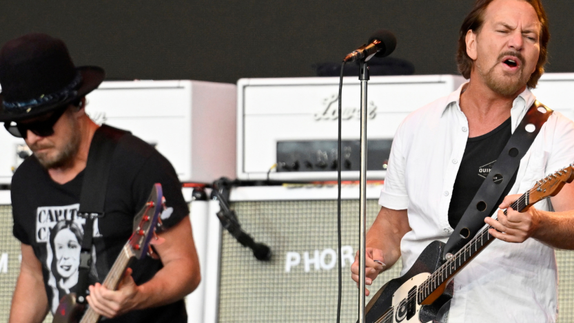 pearl jam performing live onstage