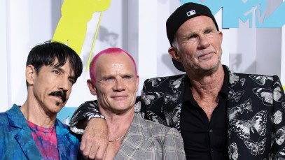 Black Keys Drummer Patrick Carney Recalls RHCP’s Flea and John Frusciante Refusing To Shake His Hand