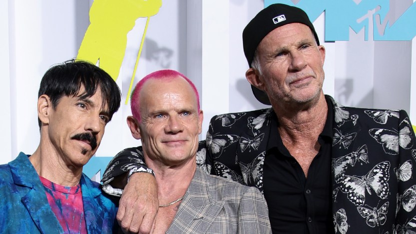 Black Keys Drummer Patrick Carney Recalls RHCP’s Flea and John Frusciante Refusing To Shake His Hand