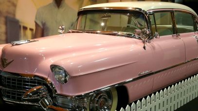 Elvis Presley Really Liked Giving Away Cadillacs