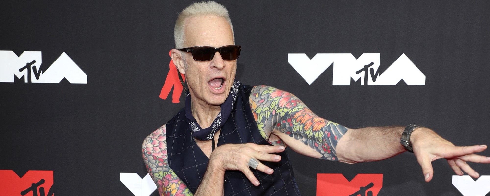 Drink In Ex-Van Halen Singer David Lee Roth’s Danceable New Solo Tune, “Scotch and Sofa”