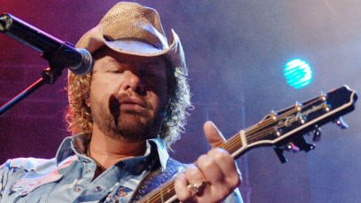 Watch Navy Women's Lacrosse Team Sing Toby Keith Classic and Try Not to Feel Patriotic