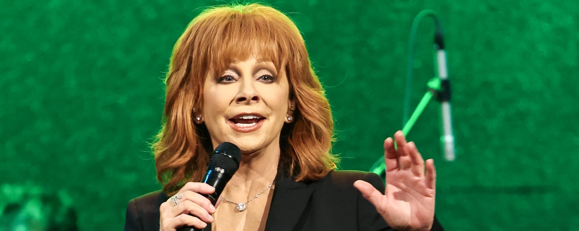 See coach Reba McEntire on The Voice tonight.