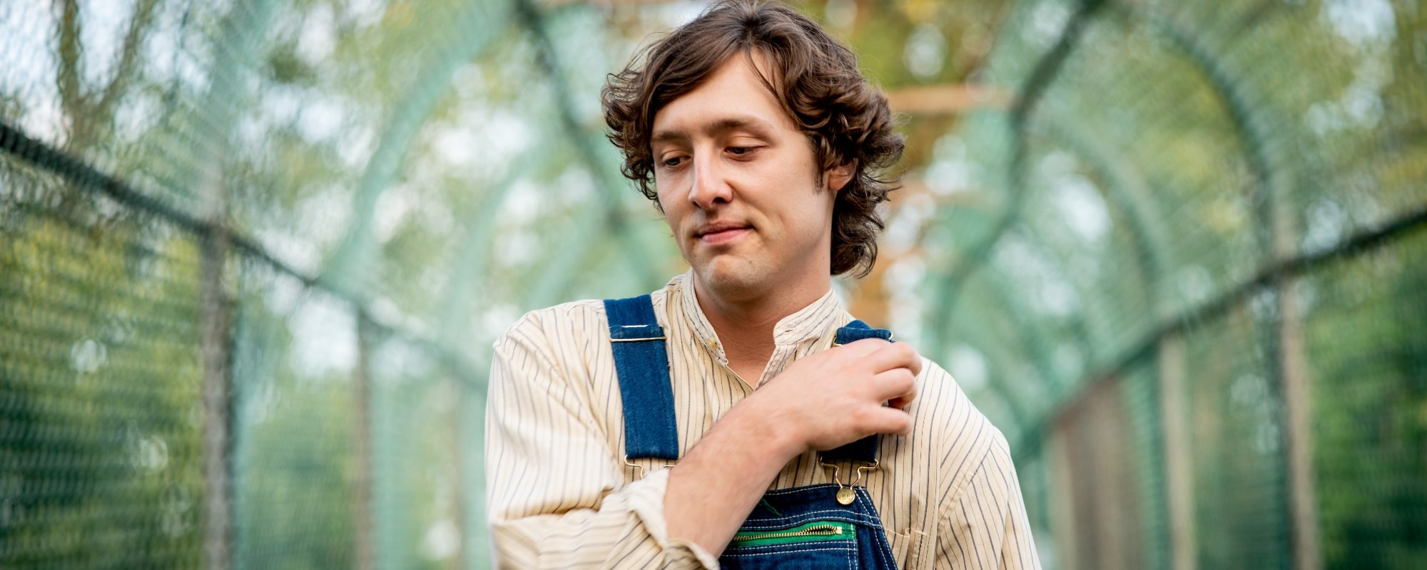 Exclusive Premiere: Jack McKeon Paints a Vivid Picture With His New Single “Crooked Teeth”