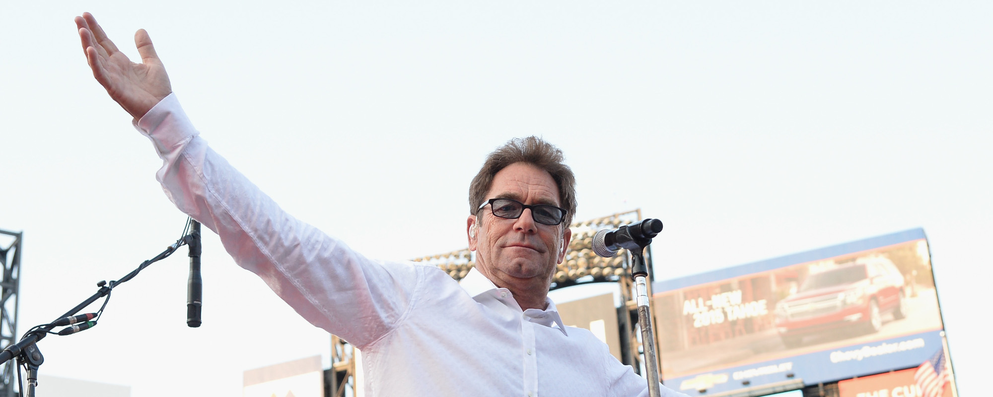 Huey Lewis on How Thin Lizzy’s Phil Lynott Became His Mentor and the Bond He Shares with AC/DC’s Brian Johnson