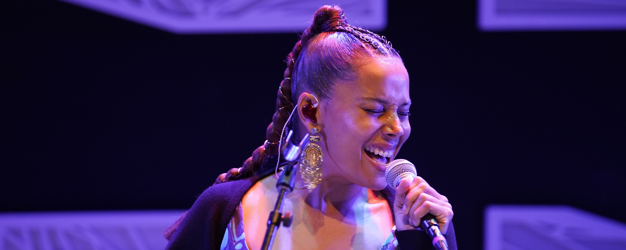 Watch Rhiannon Giddens Give Electrifying Performance of “You Louisiana Man” on ‘Kimmel’