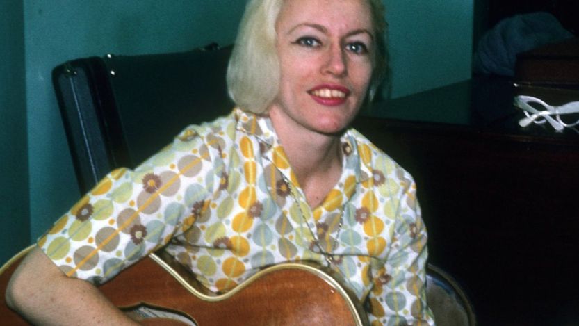 Carol Kaye playing guitar