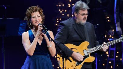 Amy Grant and Vince Gill perform at the Ryman Auditorium on December 13, 2021 in Nashville, Tennessee.