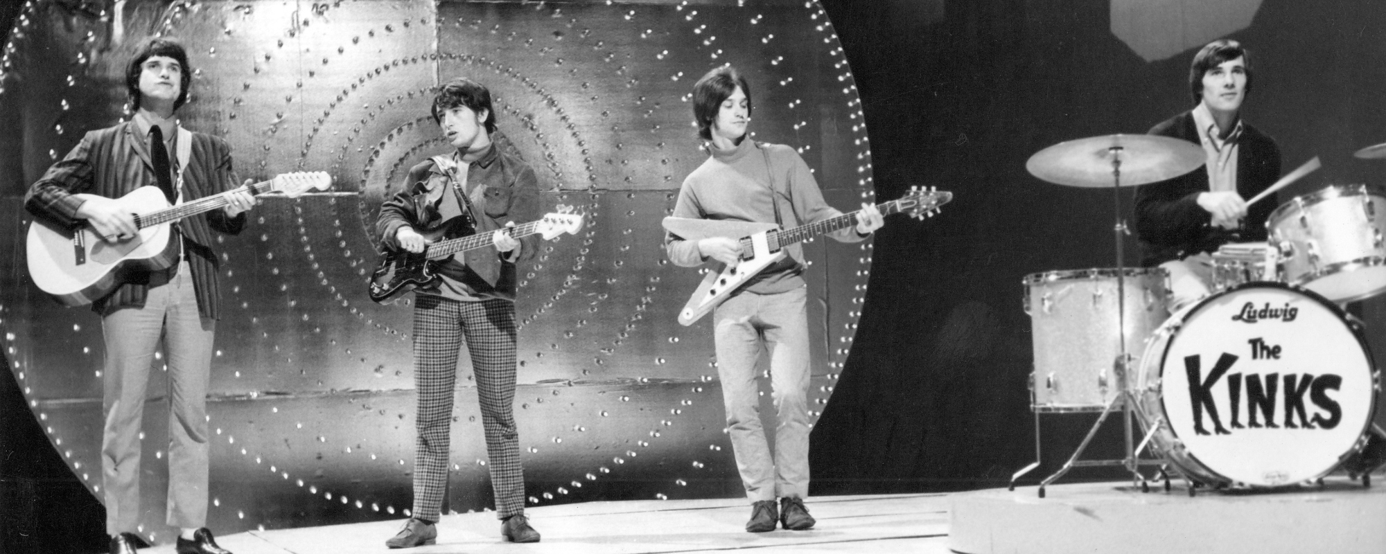The Story and Meaning Behind “(Wish I Could Fly Like) Superman,” The Kinks’ Potent Rock-Disco Hybrid