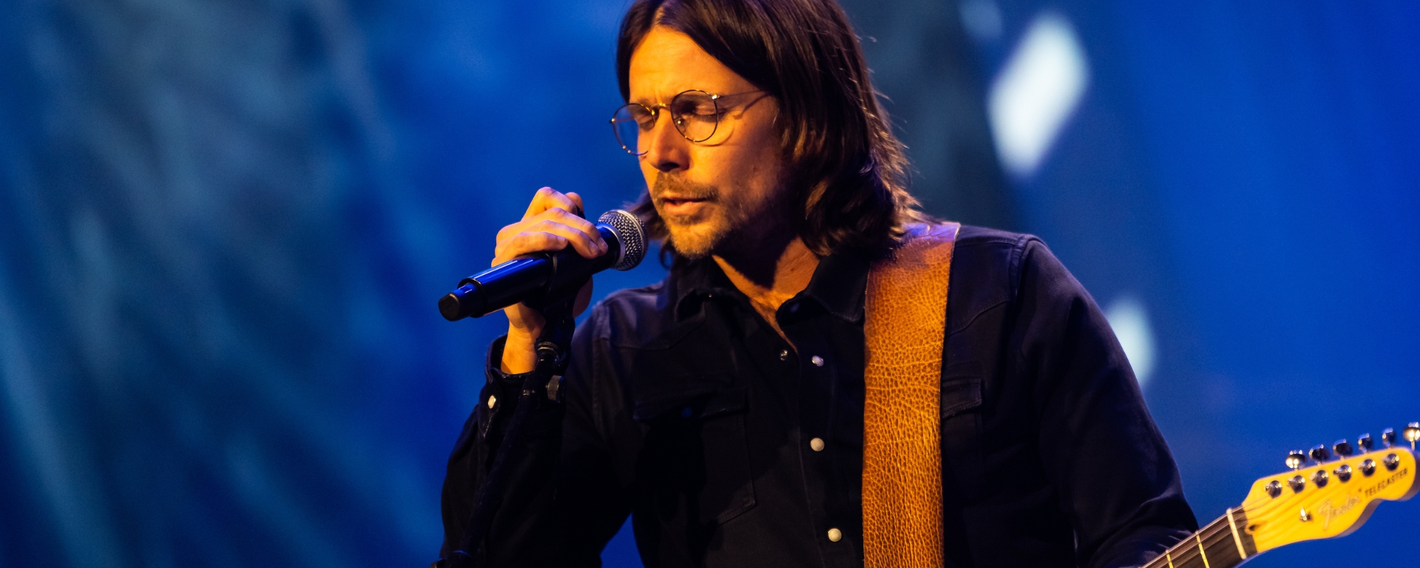 Willie Nelson’s Son Leaves Outlaw Country Fans Flabbergasted by Sounding Identical to His Dad