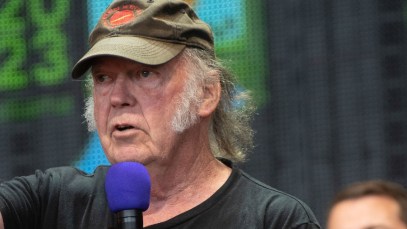 Neil Young Scheduled To Perform at Farm Aid After Canceling Tour