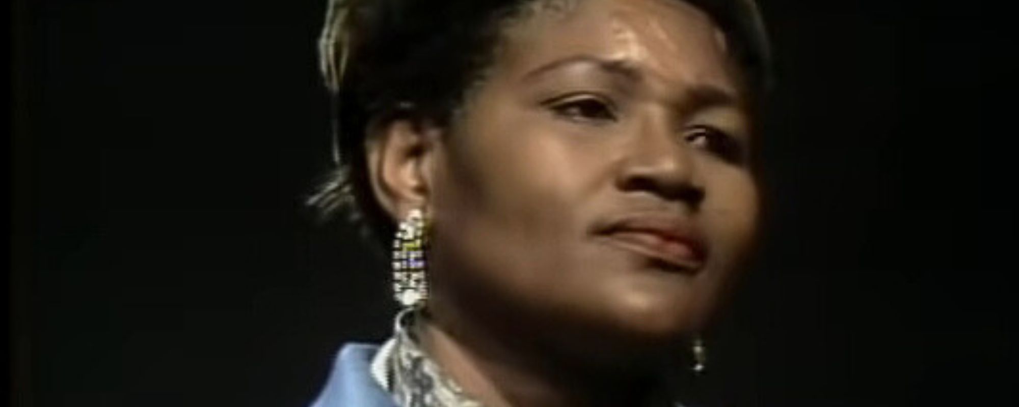 Big Mama Thornton performing