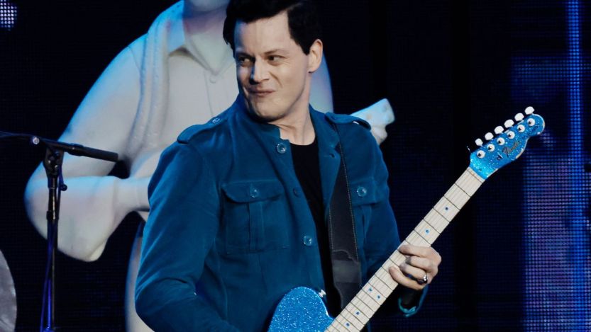 Jack White performing