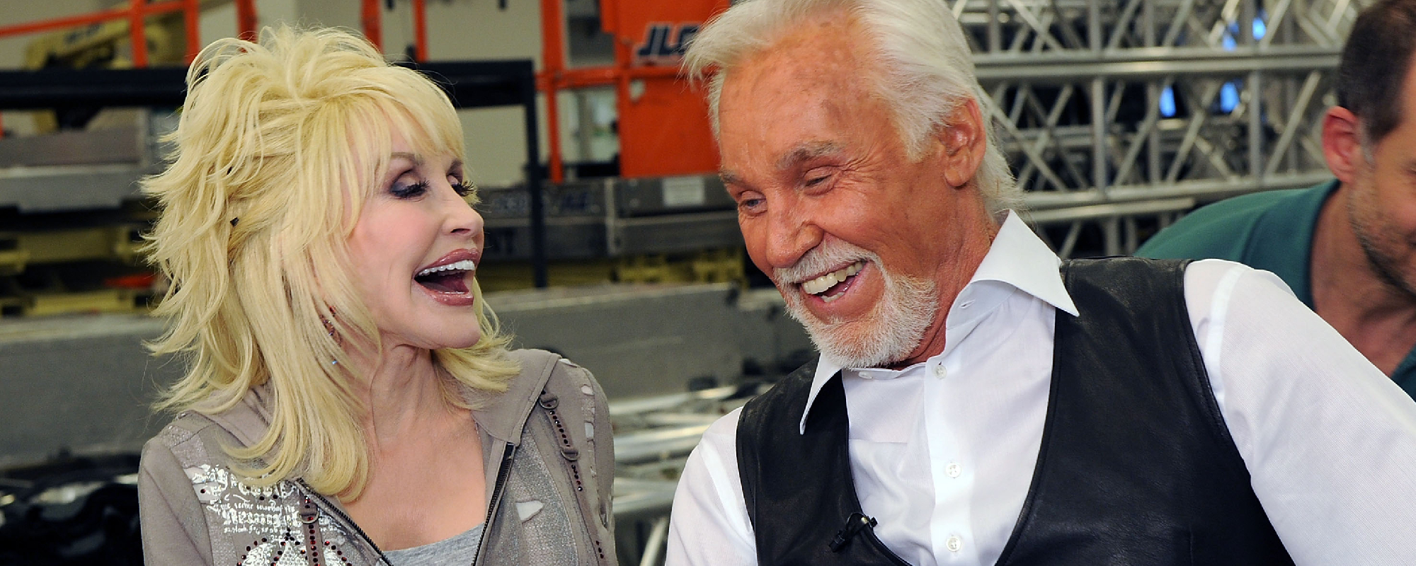 Throwback to When Dolly Parton & Kenny Rogers Performed Hit Love Song "We Got Tonight"