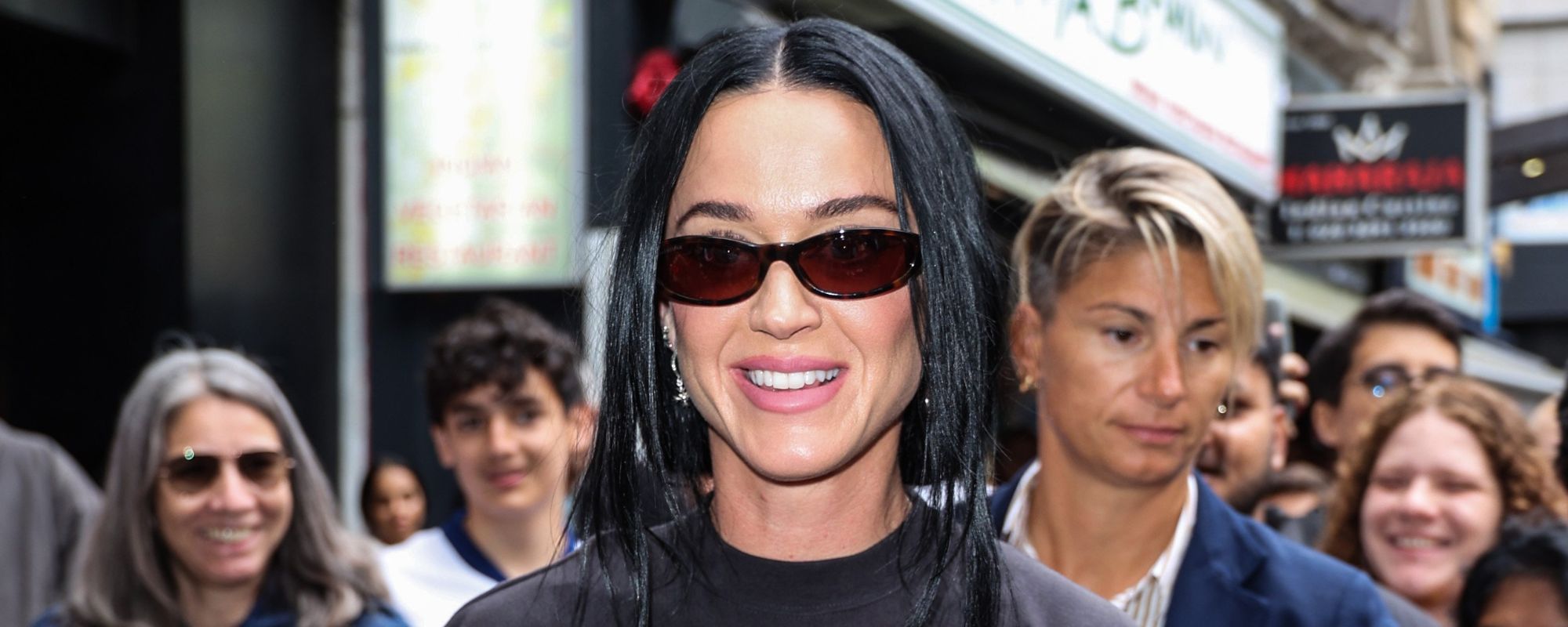 See Katy Perry "Fangirl" Over 'American Idol' Replacement Carrie Underwood