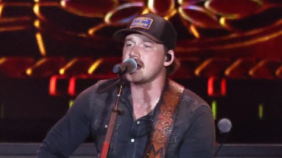 Morgan Wallen Takes Over Las Vegas With Surprise Duet With Jelly Roll on "Cowgirls"