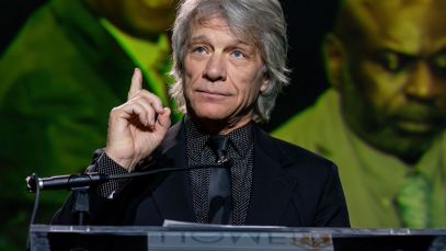 Bon Jovi pointing