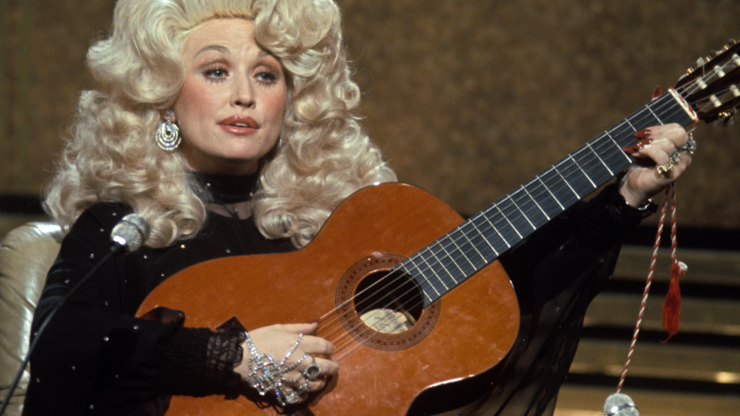 Dolly Parton performing