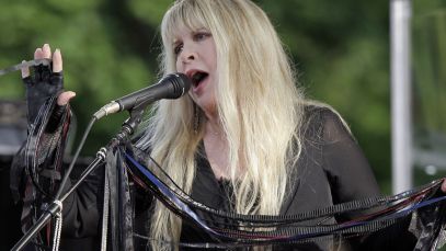 Stevie Nicks performing