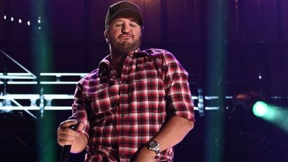 Watch This ASL Interpreter Give Luke Bryan a Run For His Money