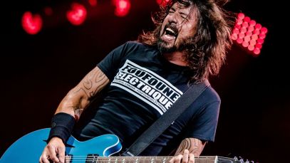 Dave Grohl performing
