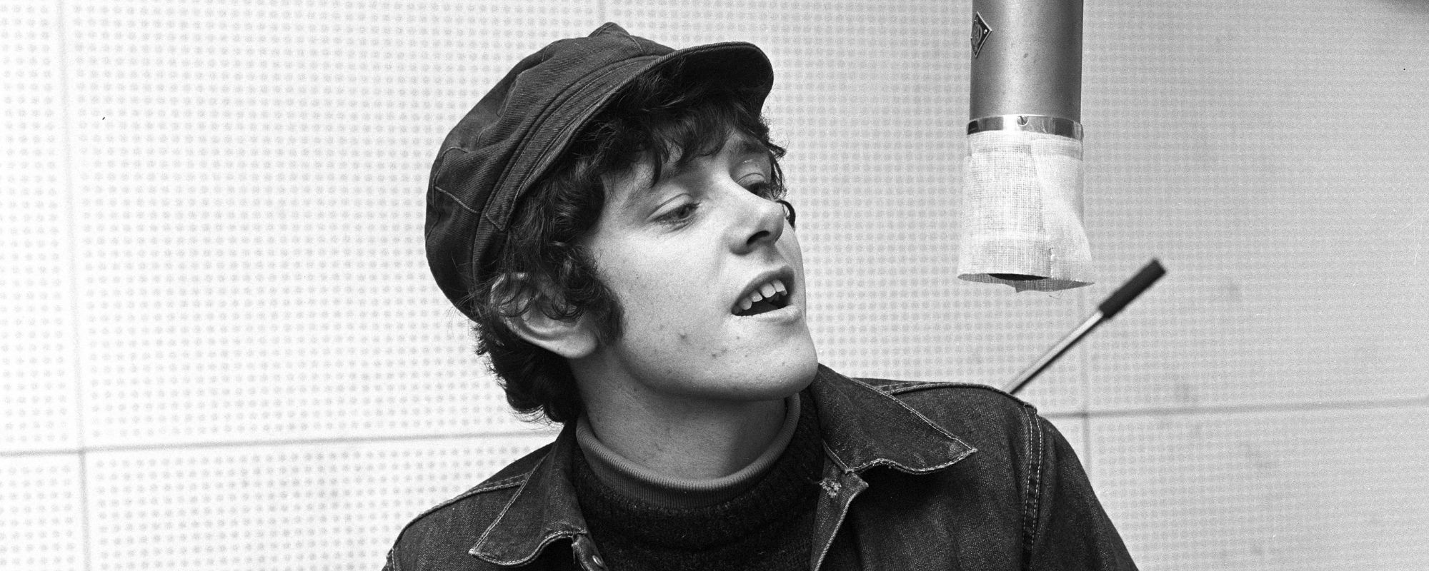 5 Freak Folk Songs From the 1960s Worth Revisiting