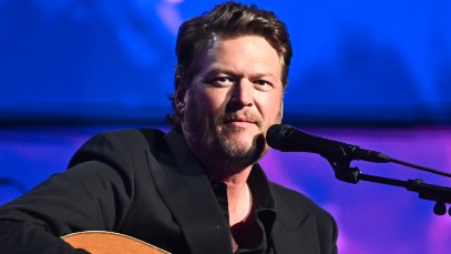 Blake Shelton Returns to His Alma Mater To Present School With Special Gift