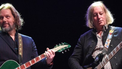 Check Out the Debut Song by Silverlites, a Supergroup Featuring R.E.M.’s Peter Buck and The Black Crowes’ Rich Robinson