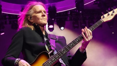 Tom Keeps A-Rollin’: Watch Video of the First Show by Aerosmith Bassist Tom Hamilton’s New Band, Close Enemies