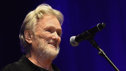 Throwback to When Kris Kristofferson Shared the Stage With His Daughter, Kelly, for Special Performance