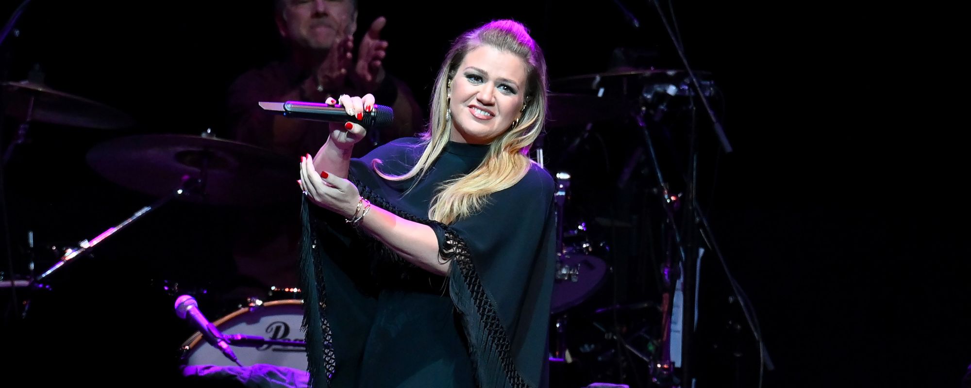 Kelly Clarkson Will Help Induct Foreigner Into the Rock and Roll Hall of Fame