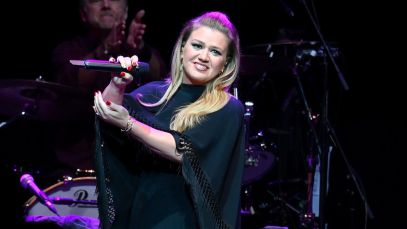 Kelly Clarkson Will Help Induct Foreigner Into the Rock and Roll Hall of Fame