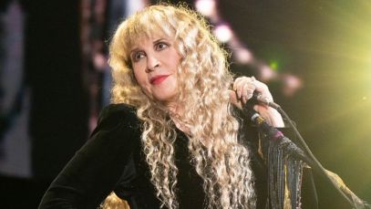 Stevie Nicks performing