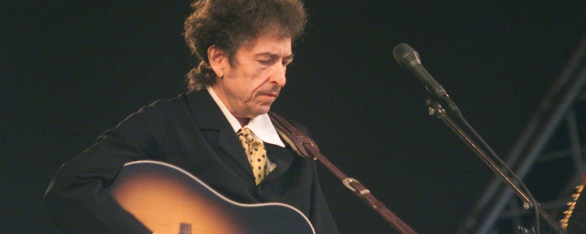 Bob Dylan performing