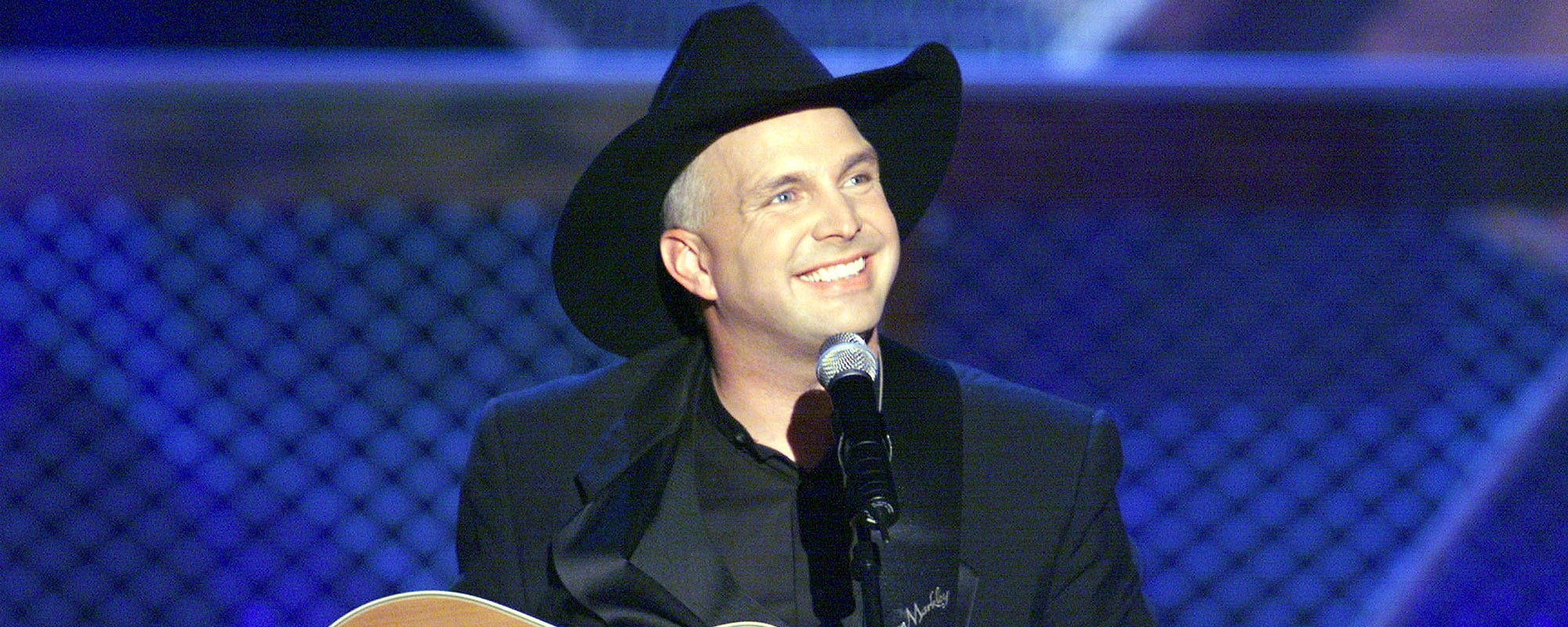 On This Day in 2015, Garth Brooks Dethroned Elvis Presley With a Comeback Album for the Ages