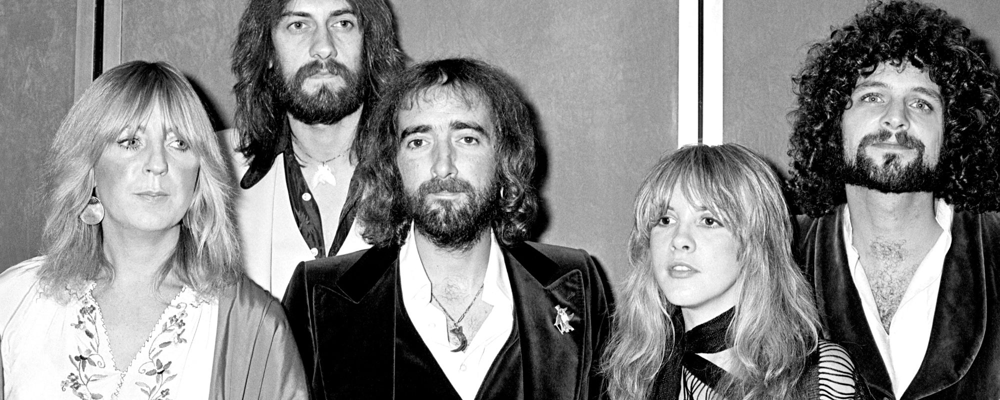 Fleetwood Mac stands together, 1976