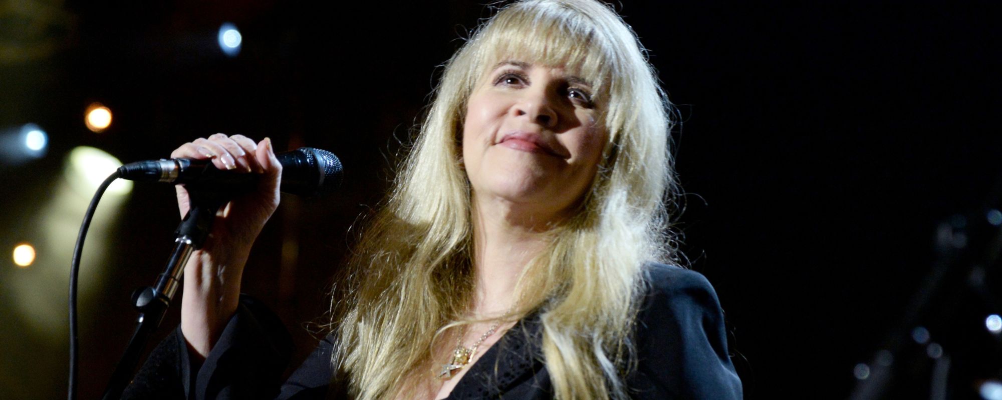 Stevie Nicks performing