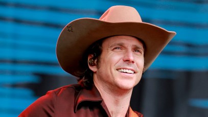 Lukas Nelson Performs "Can You Hear Me Love You" While Casually Sitting in Pasture