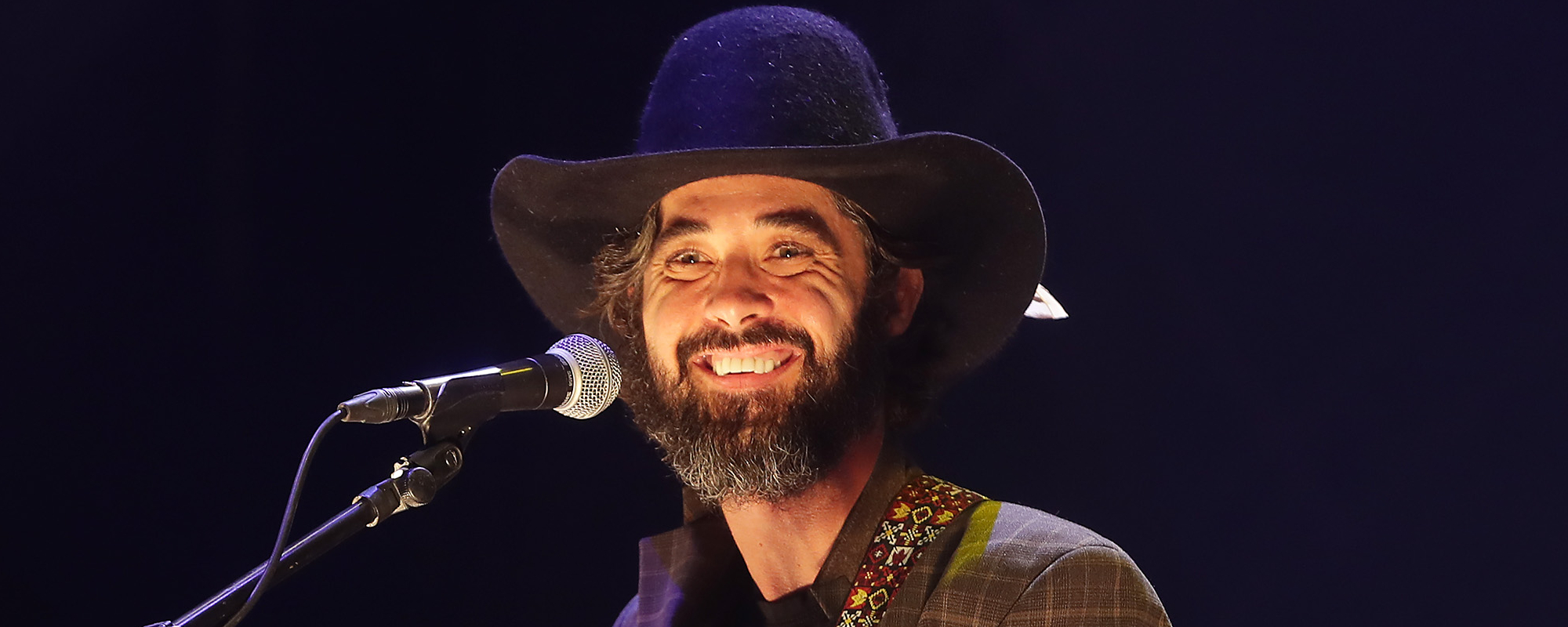 Ryan Bingham Joins Forces With Jamey Johnson for Powerful Cover of The Band’s Hit Song “It Make No Difference”