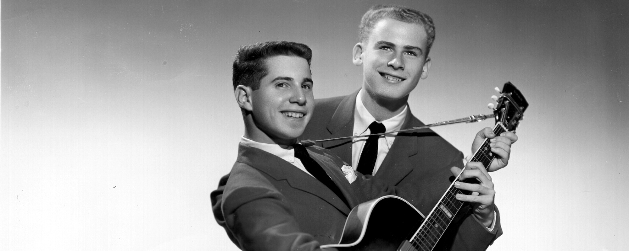 The First Song Paul Simon Wrote at 13 to Perform With Art Garfunkel Turned Into a “Neighborhood Hit”