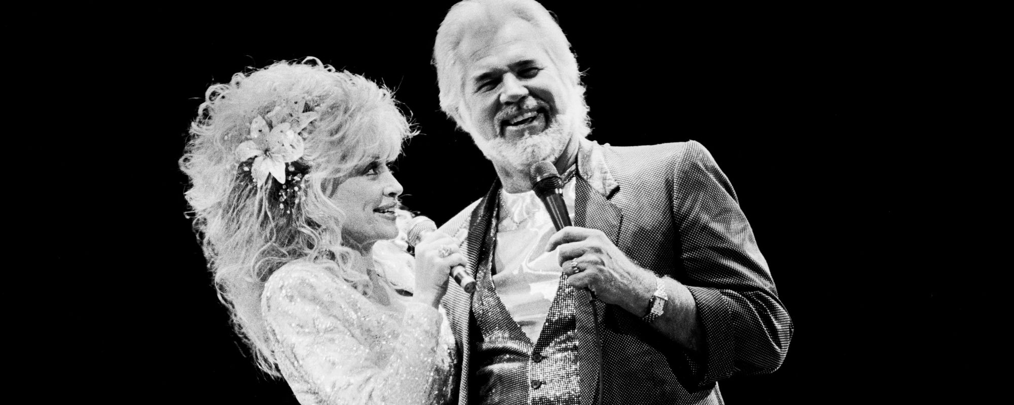“Islands In The Stream” Was Supposed To Belong to Marvin Gaye but Ended up With Dolly Parton & Kenny Rogers