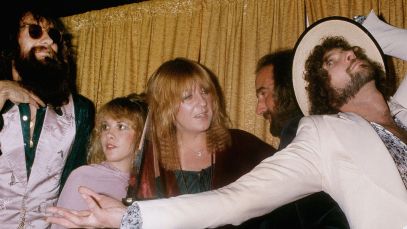 Members of Fleetwood Mac posing together