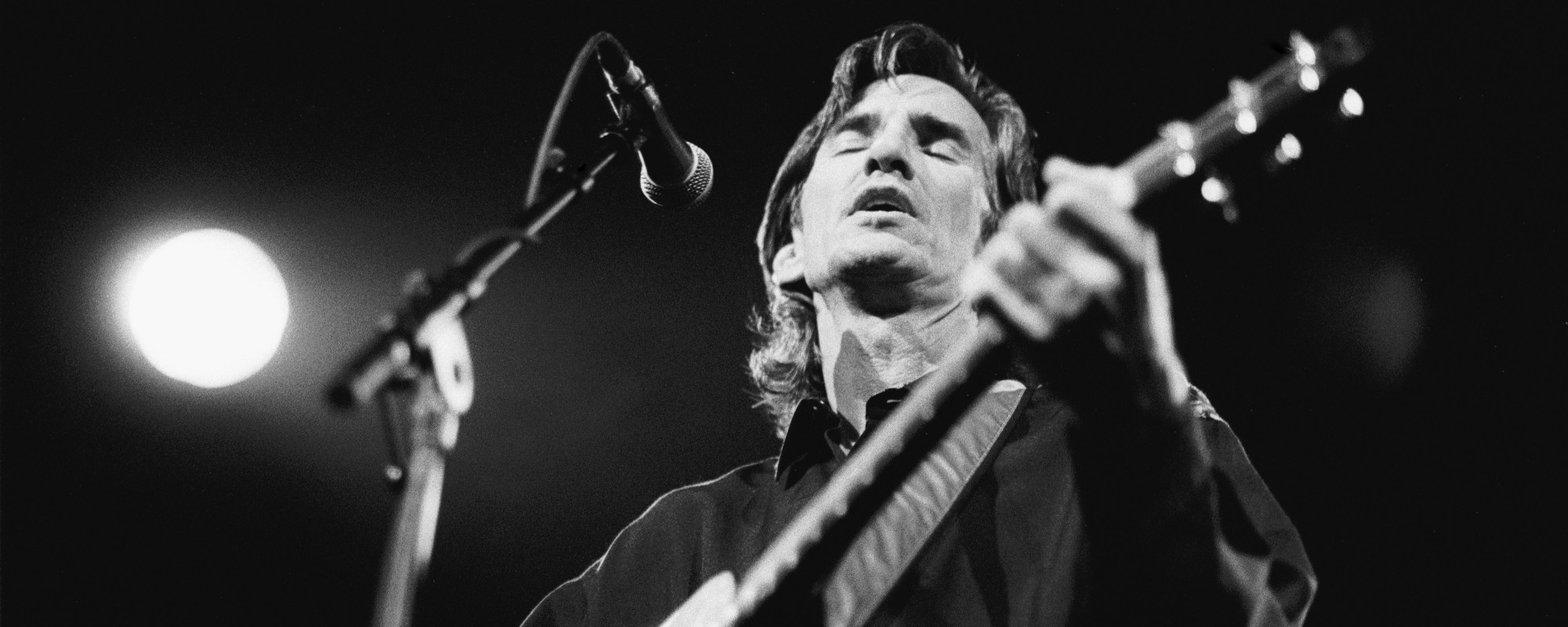 3 Country Albums That Flopped but Changed Songwriting Forever