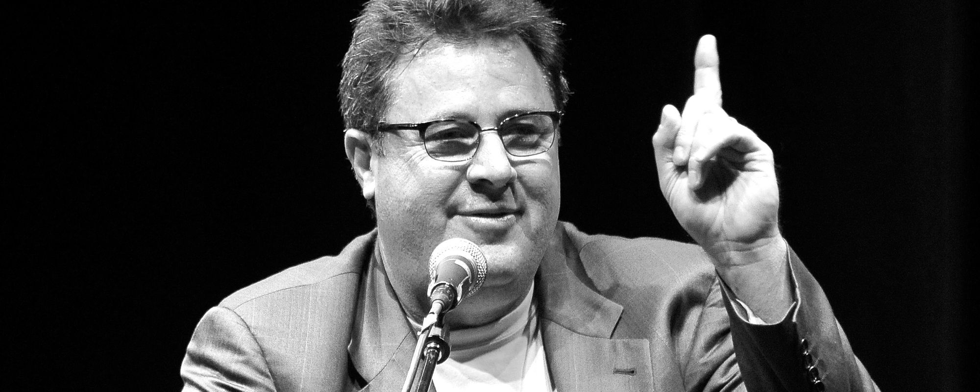 Vince Gill pointing up