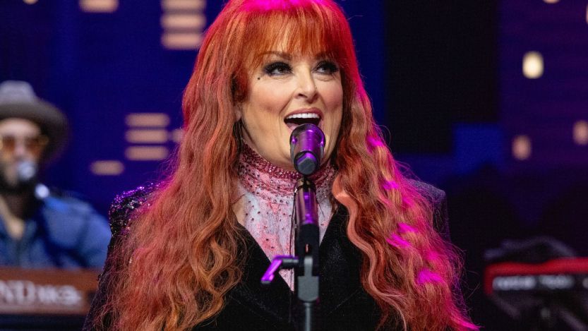 Wynonna Judd performing on Austin City Limits