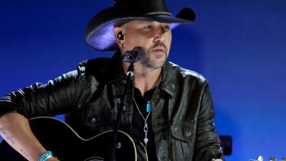 Jason Aldean’s Wife Welcomes Aspiring Artist To Join Jason Onstage for Cover of Miranda Lambert’s “Tin Man”